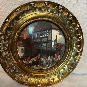 Decorative wall hanging plate